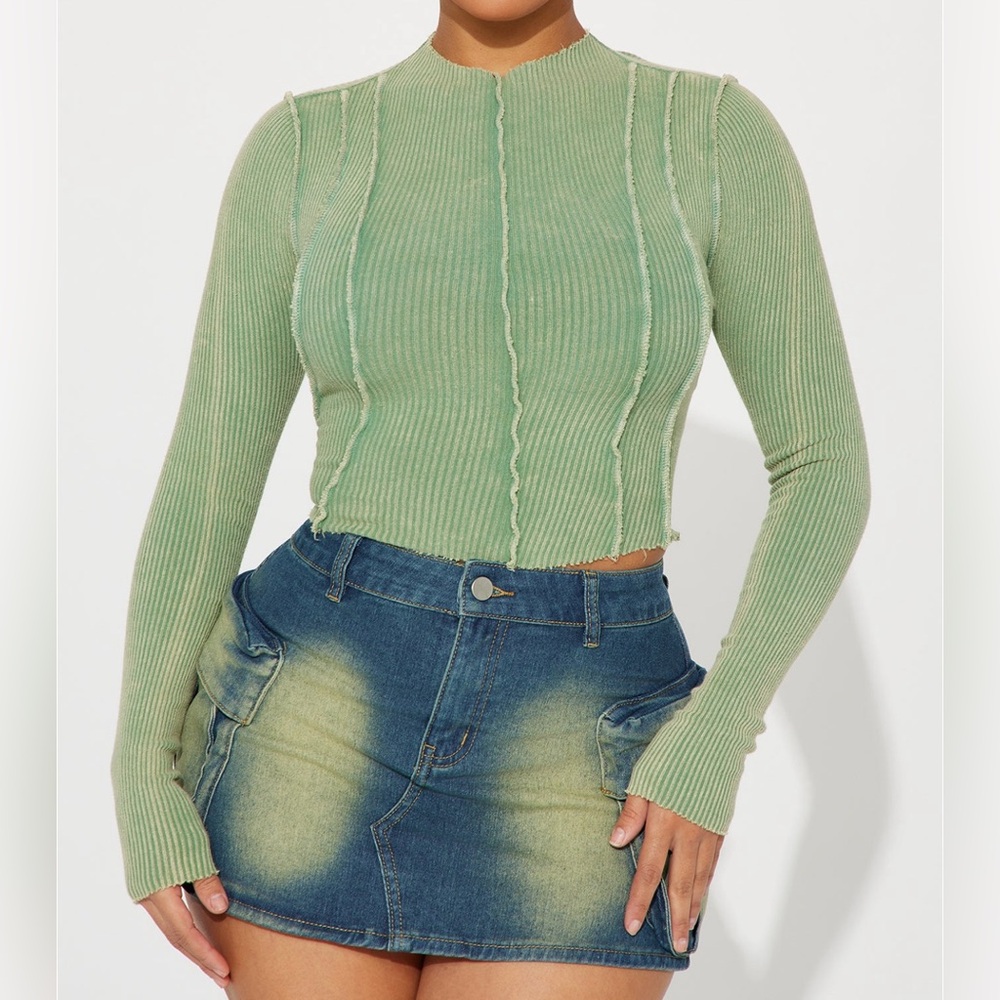Long sleeve tee